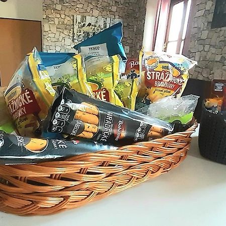 ホテル Penzion U Draci Skaly Svojse エクステリア 写真